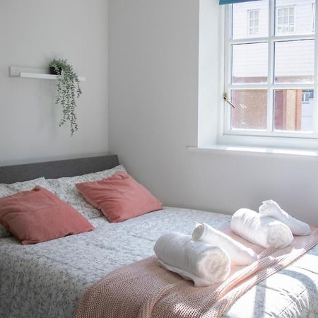 Lovely 3-Bedroom Apartment In كول شيستر المظهر الخارجي الصورة