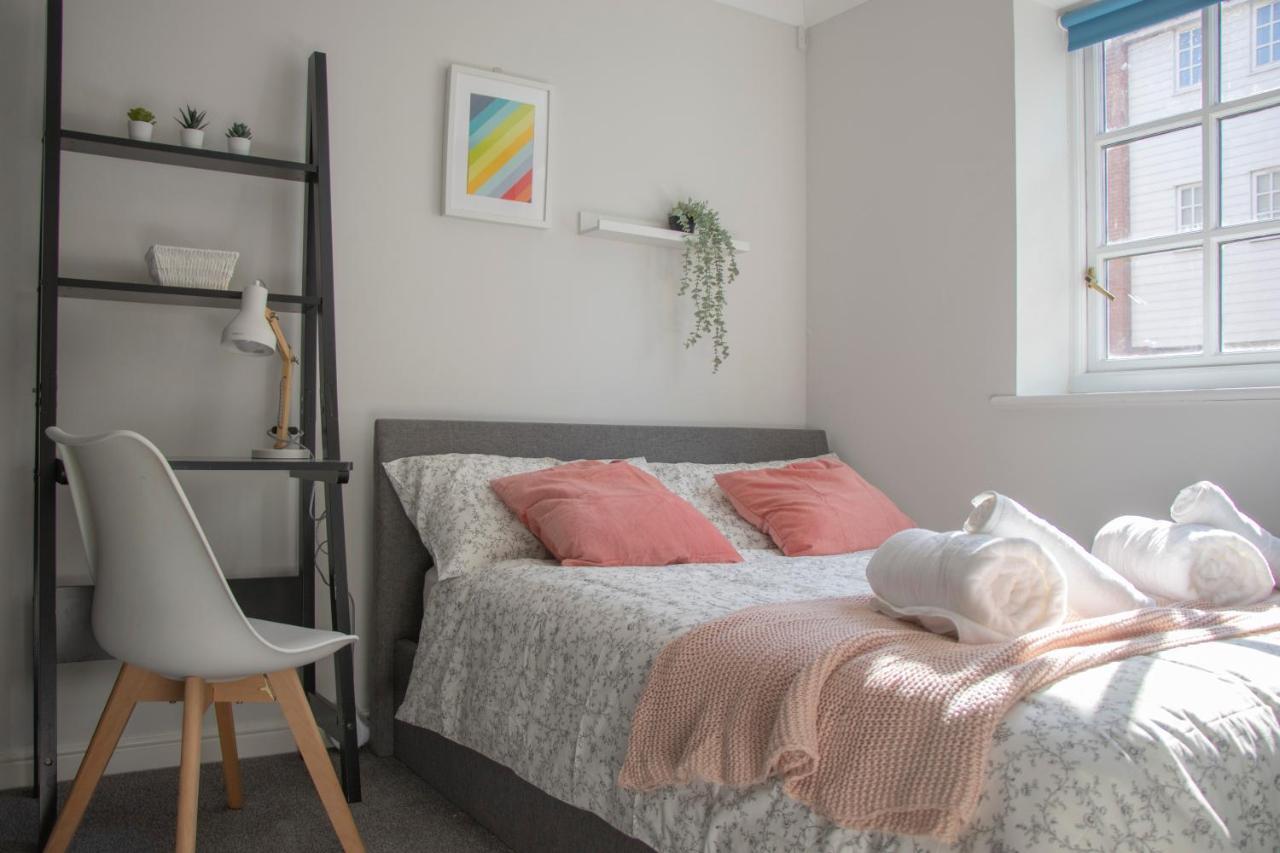 Lovely 3-Bedroom Apartment In كول شيستر المظهر الخارجي الصورة
