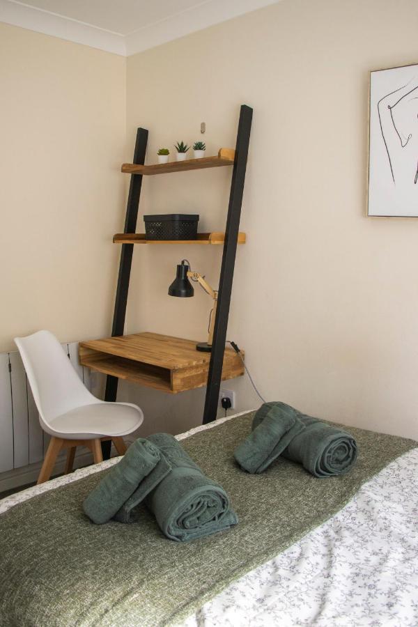 Lovely 3-Bedroom Apartment In كول شيستر المظهر الخارجي الصورة
