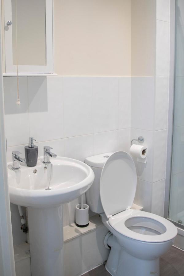 Lovely 3-Bedroom Apartment In كول شيستر المظهر الخارجي الصورة